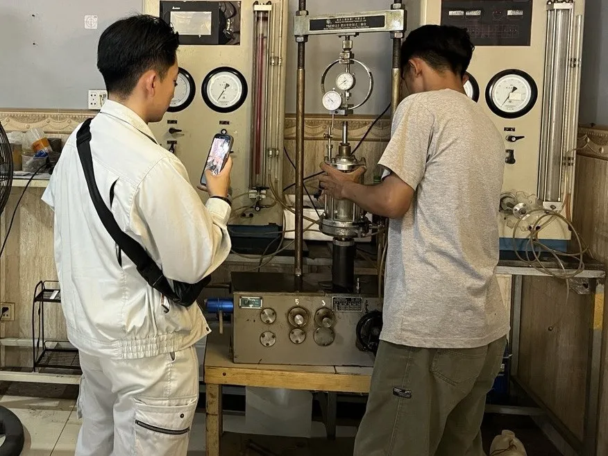 Soil & Rock Laboratory Testing